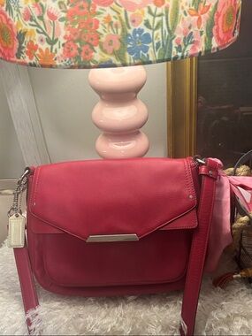 ✨Live Show Listing✨ Coach